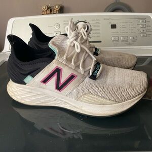 New Balance White and Black Sneakers with Pink Accent